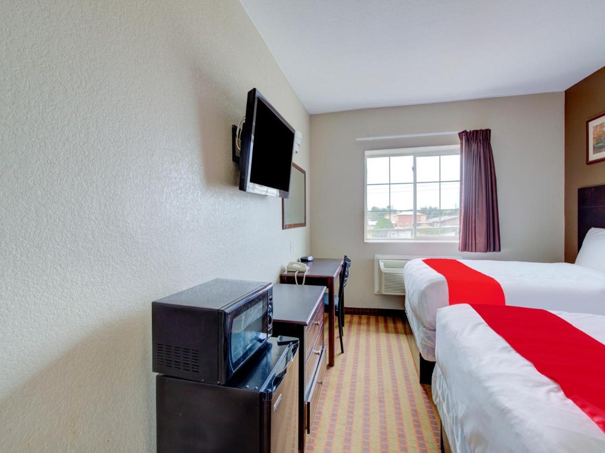 Hotel Dilley Grand 外观 照片