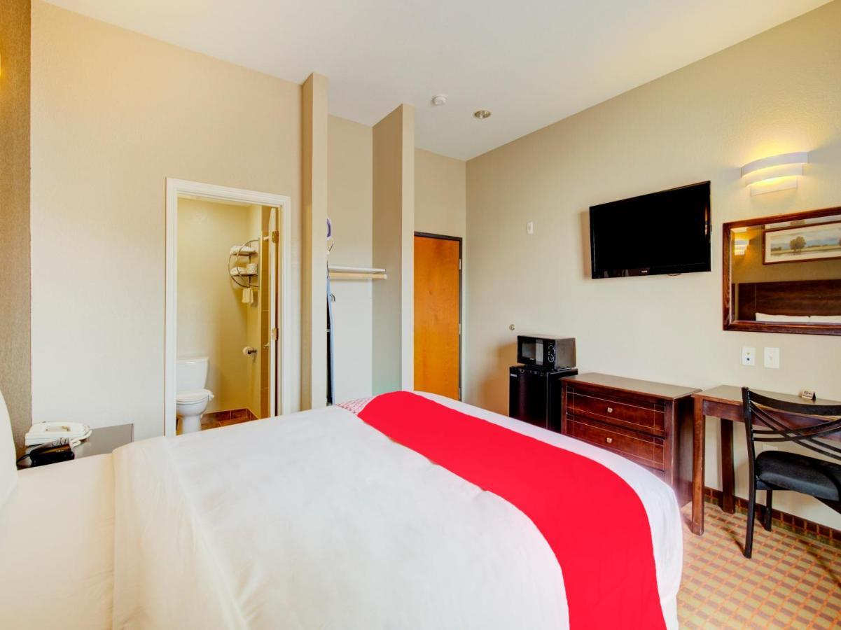 Hotel Dilley Grand 外观 照片