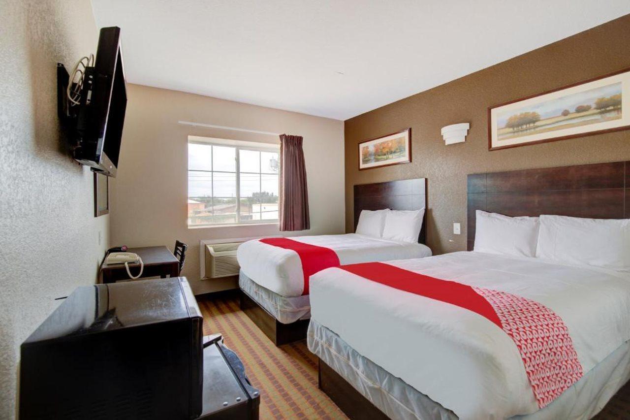 Hotel Dilley Grand 外观 照片