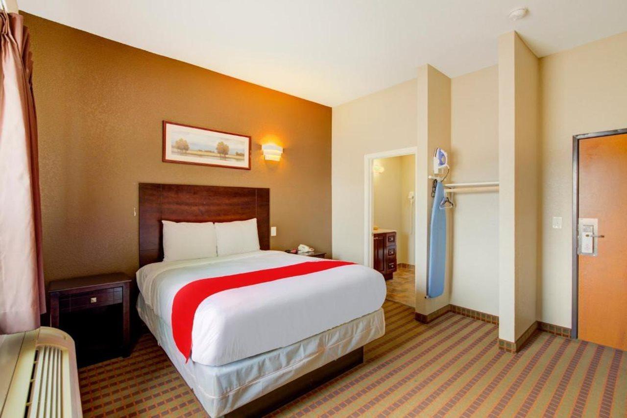 Hotel Dilley Grand 外观 照片