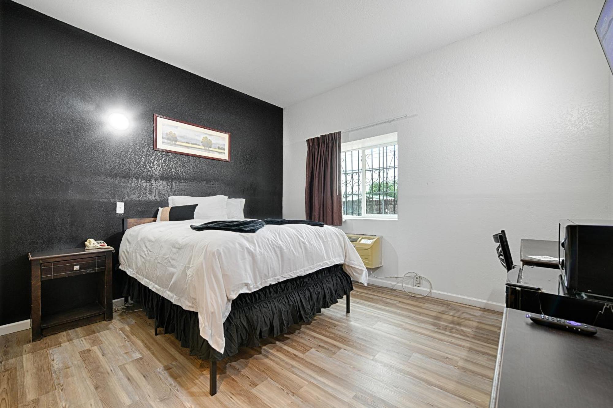 Hotel Dilley Grand 外观 照片