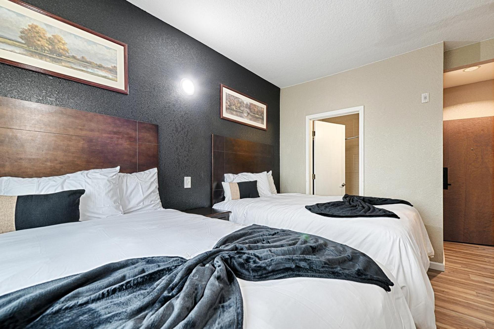 Hotel Dilley Grand 外观 照片
